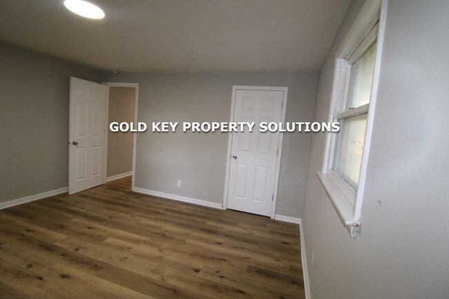 Building Photo - COMING SOON!! 3 BR 1 BA Brick Ranch with New Flooring and Paint (NO SECTION 8)