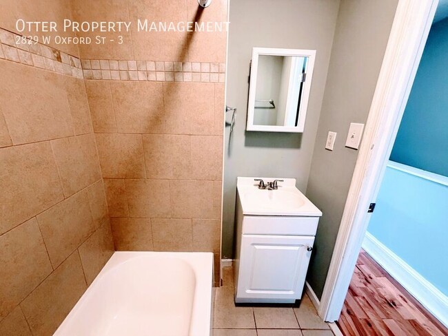 Building Photo - 2829 W Oxford St