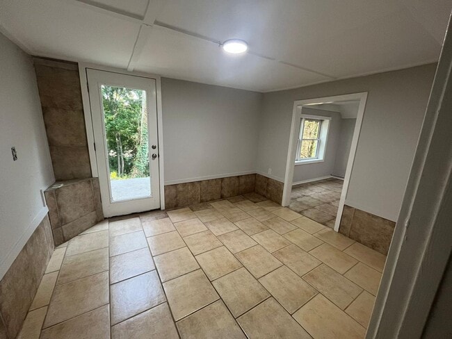 Building Photo - 3923 Fraser Cir