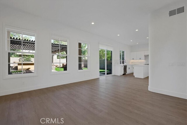 Building Photo - 16 Oroville