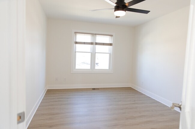 Building Photo - 713 Stevens St