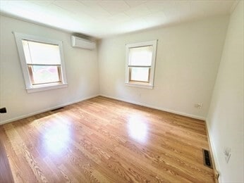 Building Photo - 3 River Rd