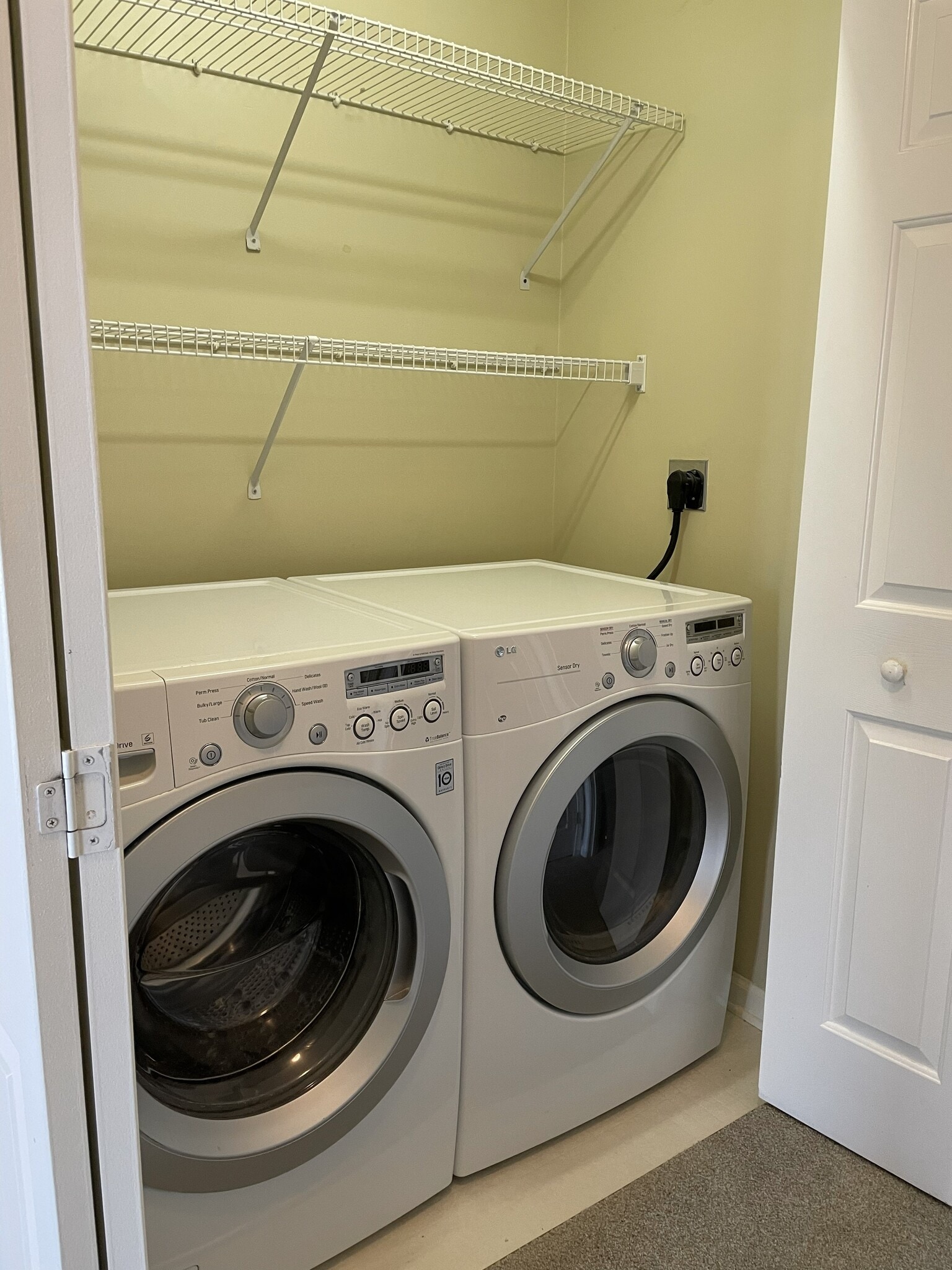 Building Photo - 1102 22nd St NE