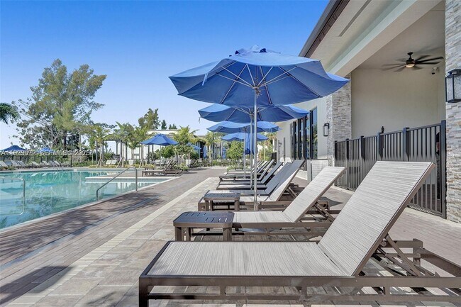 Building Photo - 268 NE 210th Way