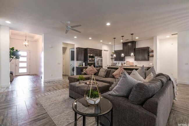 Building Photo - PETS ALLOWED!  Spacious & Modern 3-Bedroom Home for Rent Near Sand Hollow Reservoir