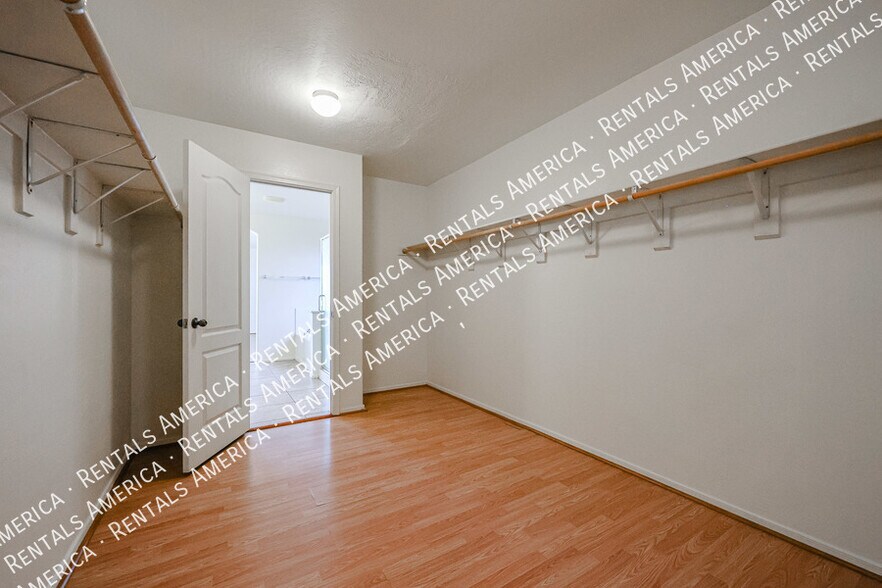 Building Photo - 42592 W Palmyra Ct