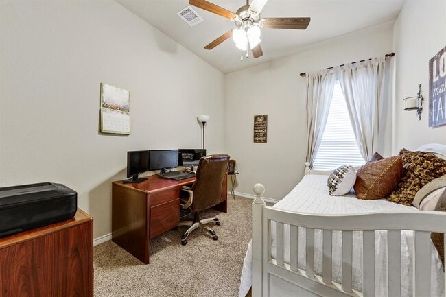 Building Photo - 932 Lake Cypress Ln