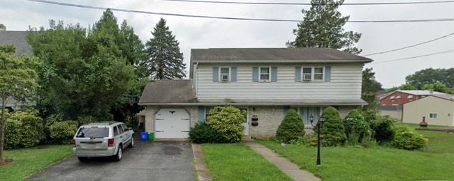 Building Photo - 1413 Spring St