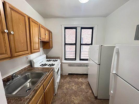 Building Photo - 1 bedroom in BRONX NY 10453