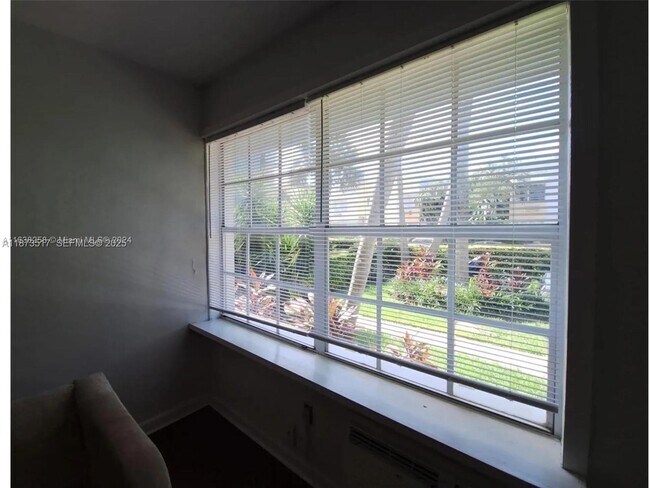 Building Photo - 1009 Meridian Ave