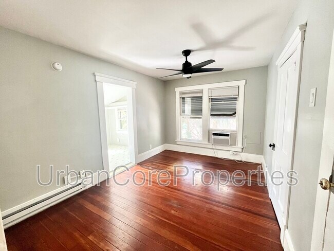 Building Photo - 235 7th Ave N