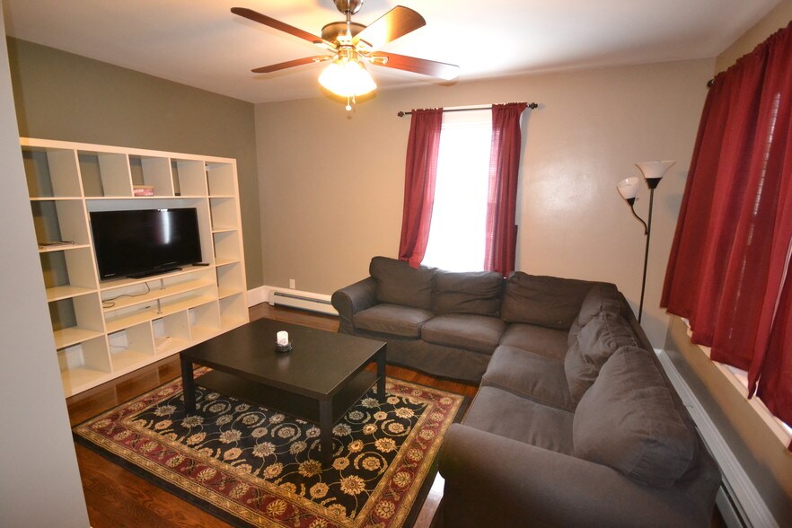 Building Photo - 105 Radcliffe Ave