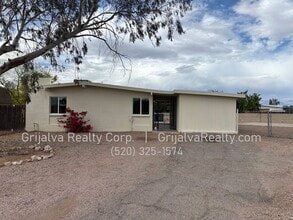 Building Photo - 3 Bedroom, 2 Bath House for Rent on the Eastside (Irvington/Kolb)
