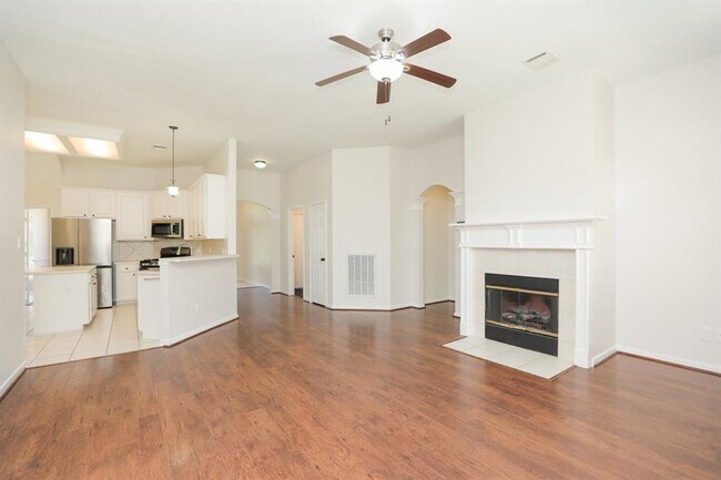 Building Photo - 25215 Aughton Dr