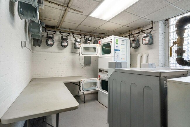 Building Photo - 10 Jamaicaway-