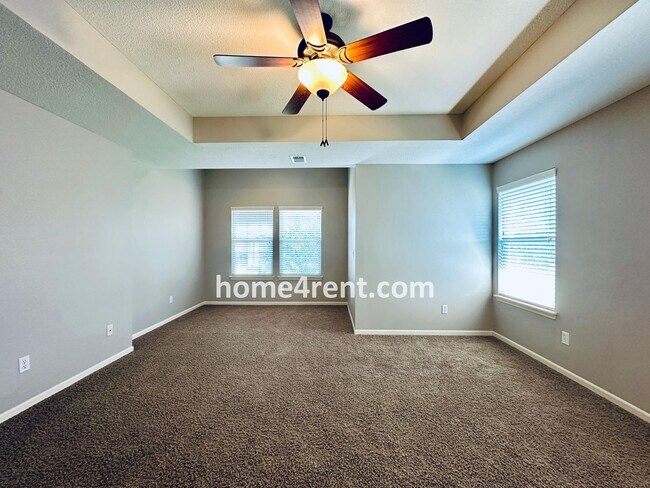Building Photo - Gorgeous Olathe, 5 BR Home w/ Wood floors,...
