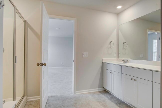 Building Photo - 142 Paddle Boat Wy