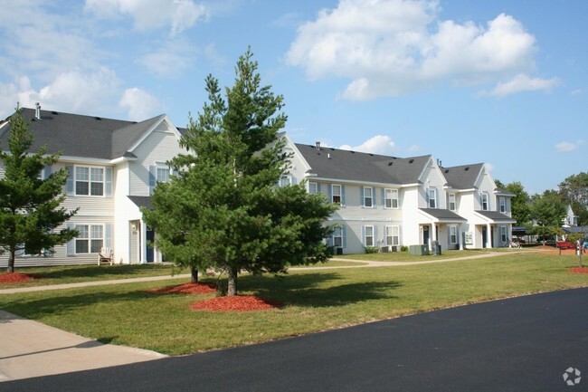 Building Photo - Green Meadows Apartments