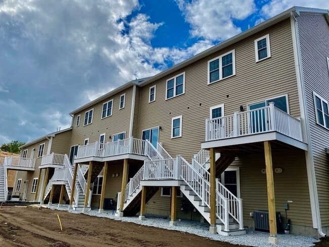 Building Photo - 7 Gorham St