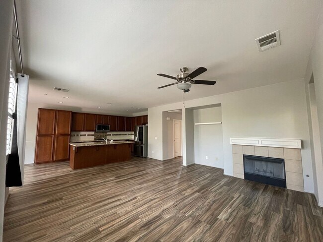 Building Photo - Spacious Chula Vista Home | 2 Car Garage | Pools, Gym & Tennis Courts
