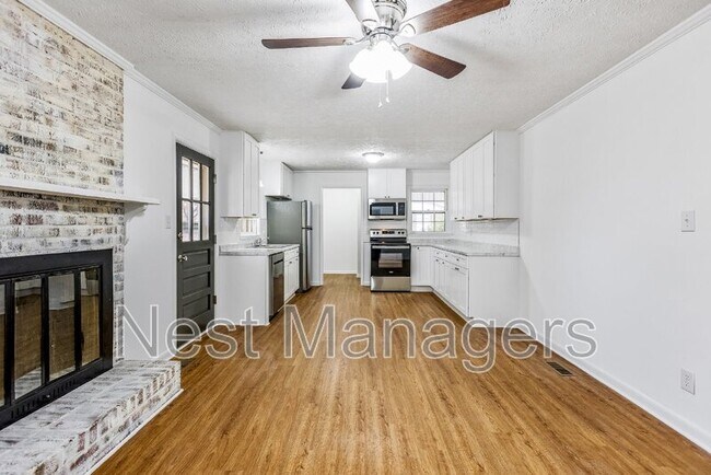 Building Photo - 909 Kaywood Dr