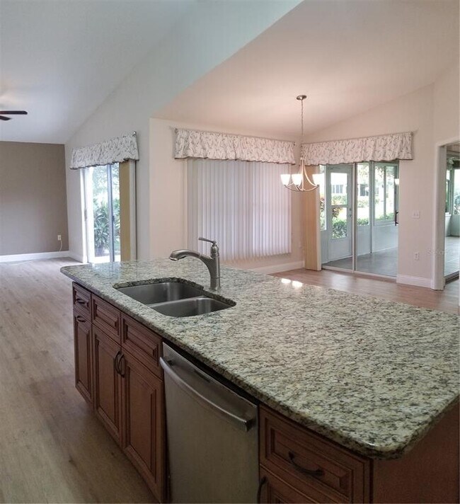 Building Photo - 5810 Garden Lakes Majestic
