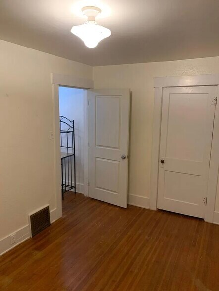 Building Photo - 205 E Pershing Blvd