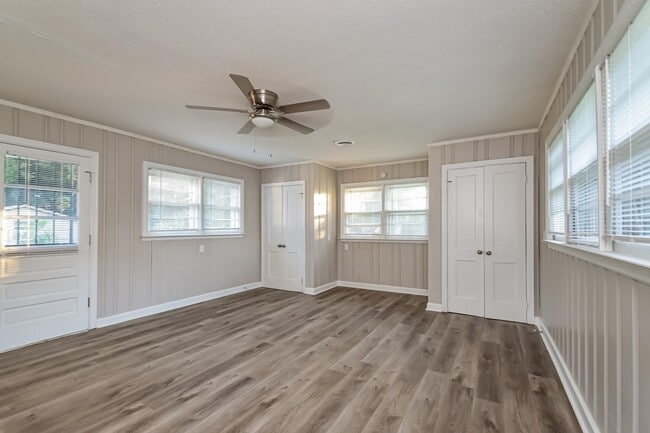 Building Photo - 5041 Davis Cove