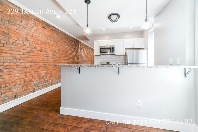 Building Photo - 329 Taylor Ave