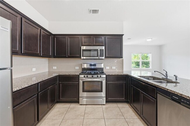 Building Photo - 7121 Ranchito Dr