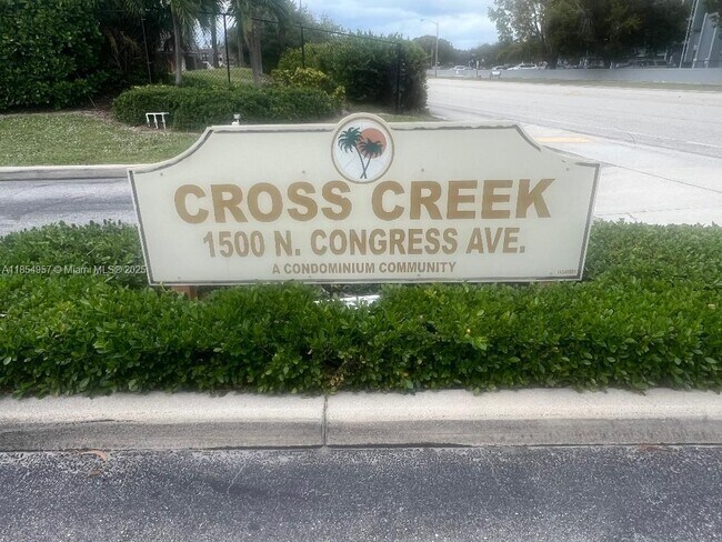 Primary Photo - 1500 N Congress Ave