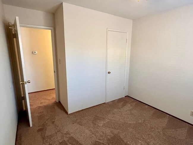 Building Photo - Very nice single family house in the Grimm...