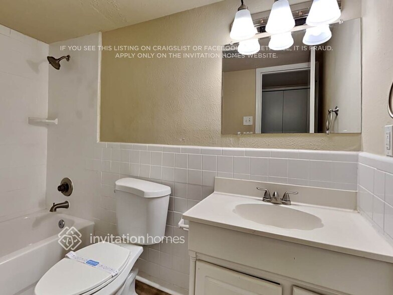 Building Photo - 5316 Nash Dr