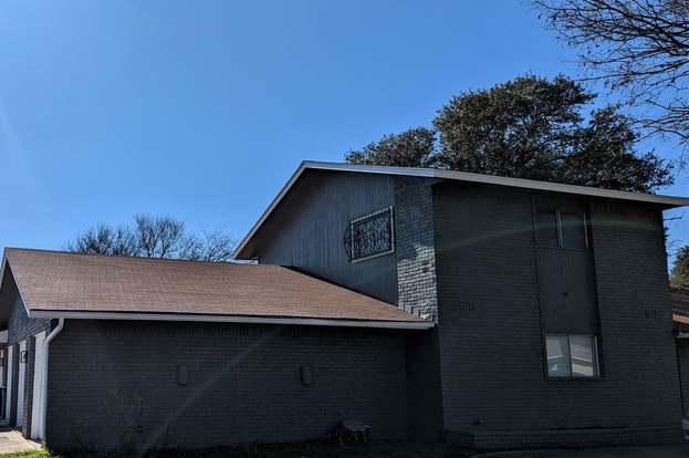 Building Photo - 2330 Blossom Dr