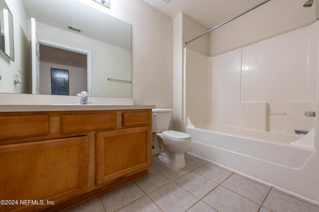 Building Photo - 9505 Armelle Way