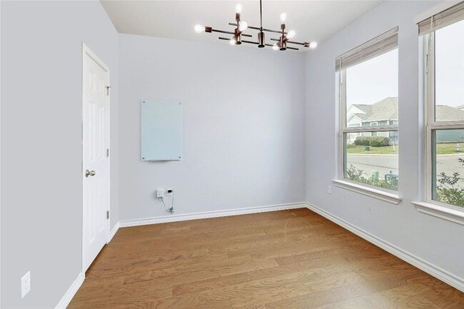 Building Photo - 15801 Crissom Ln