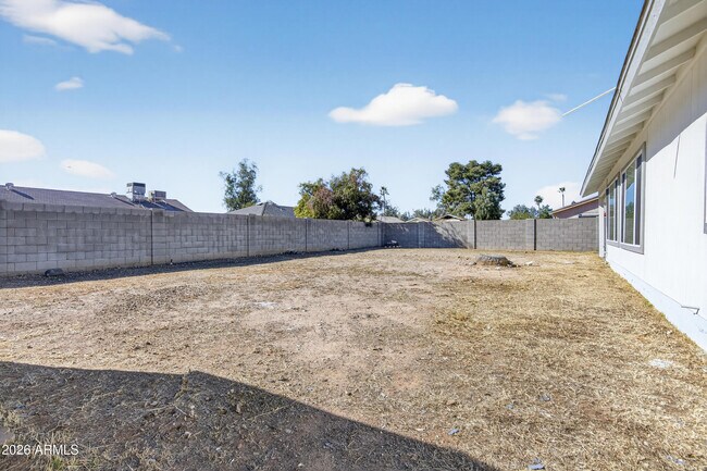 Building Photo - 2355 W Waltann Ln