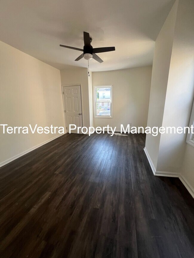 Building Photo - 428 E Mulbery St, Millville, NJ 08332