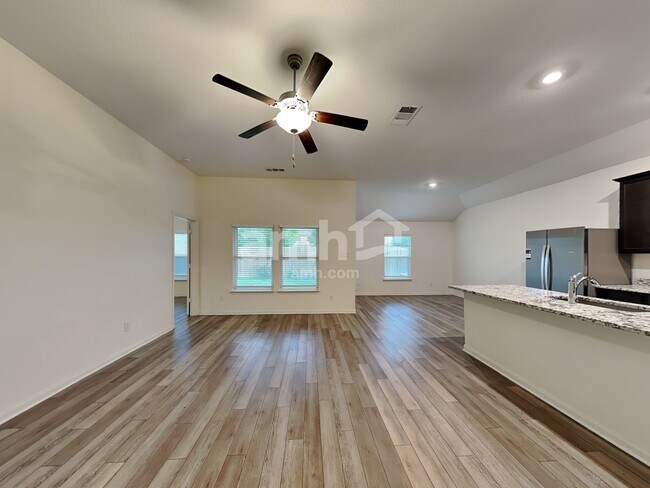 Building Photo - 1270 Treeta Trail