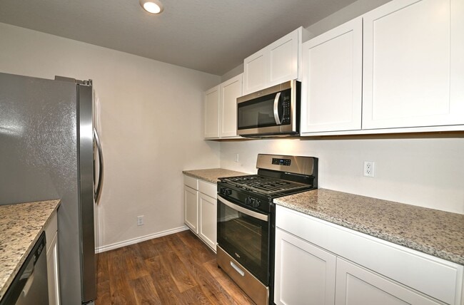 Building Photo - ONE STORY  |  3 BEDROOM  |  2 BATH  |  YARD SERVICE INCLUDED  |  WHISPER FALLS  |  POOL - GYM - P...