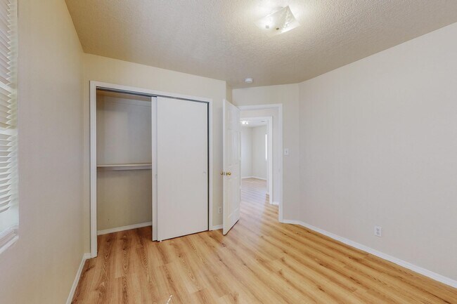 Building Photo - 3473 Martin Meadows Dr NE
