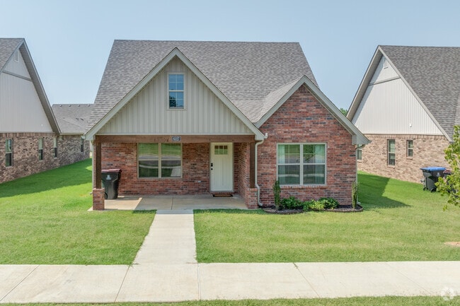 Building Photo - Maple Park at Riley Farm