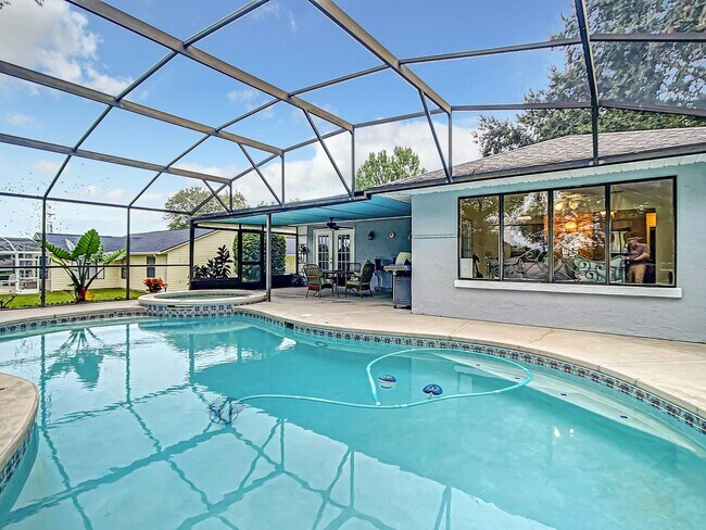 Building Photo - 12410 Wedgefield Dr