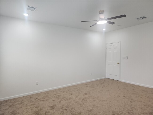 Building Photo - 6719 Roanoke St