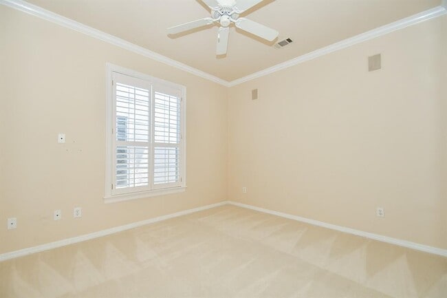 Building Photo - 2124 Nantucket Dr