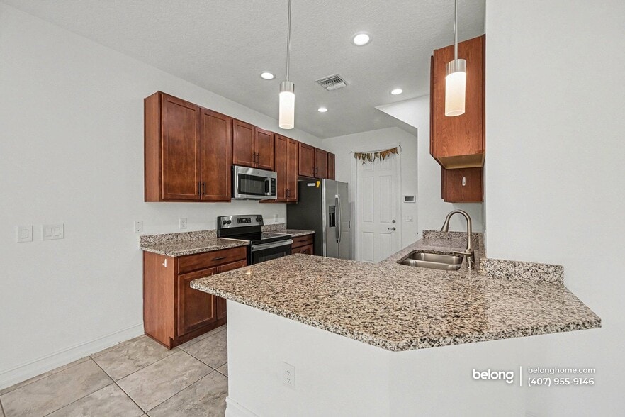 Building Photo - 1455 Isabella Dr