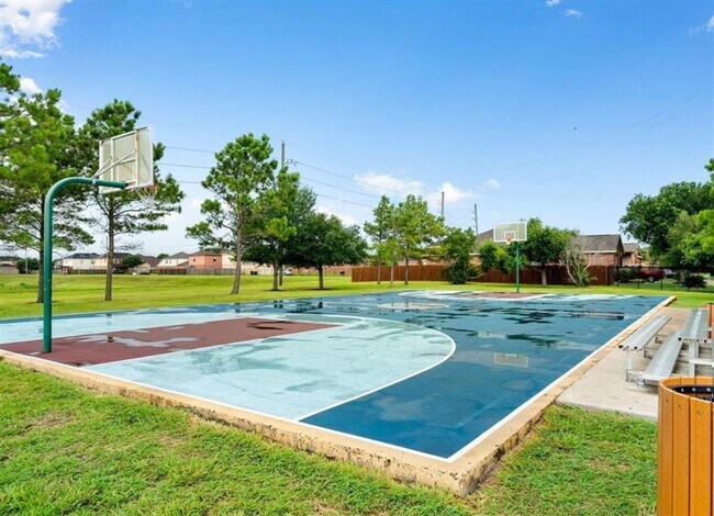 Building Photo - 8307 Oakleaf Meadow Ct