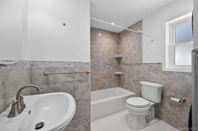 Building Photo - 108 La Rue Dr