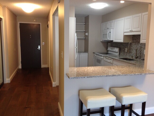 Building Photo - 60 Longwood Ave