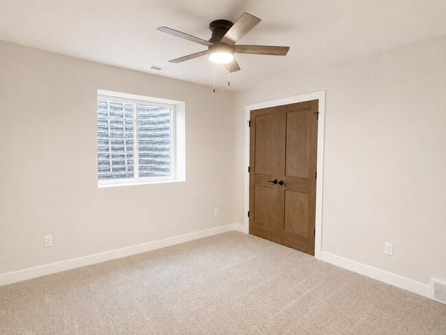 Building Photo - N1016 S Magdalyn Ct